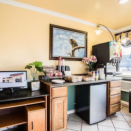 Budget Inn Of America Medford Extérieur photo