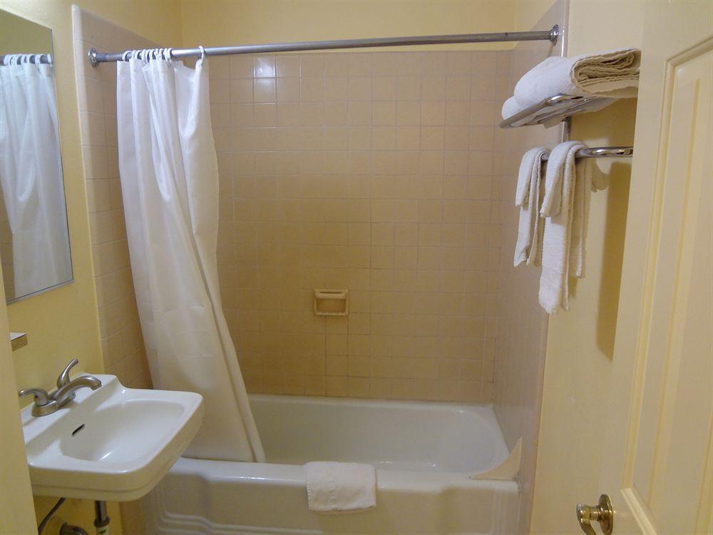 Budget Inn Of America Medford Extérieur photo