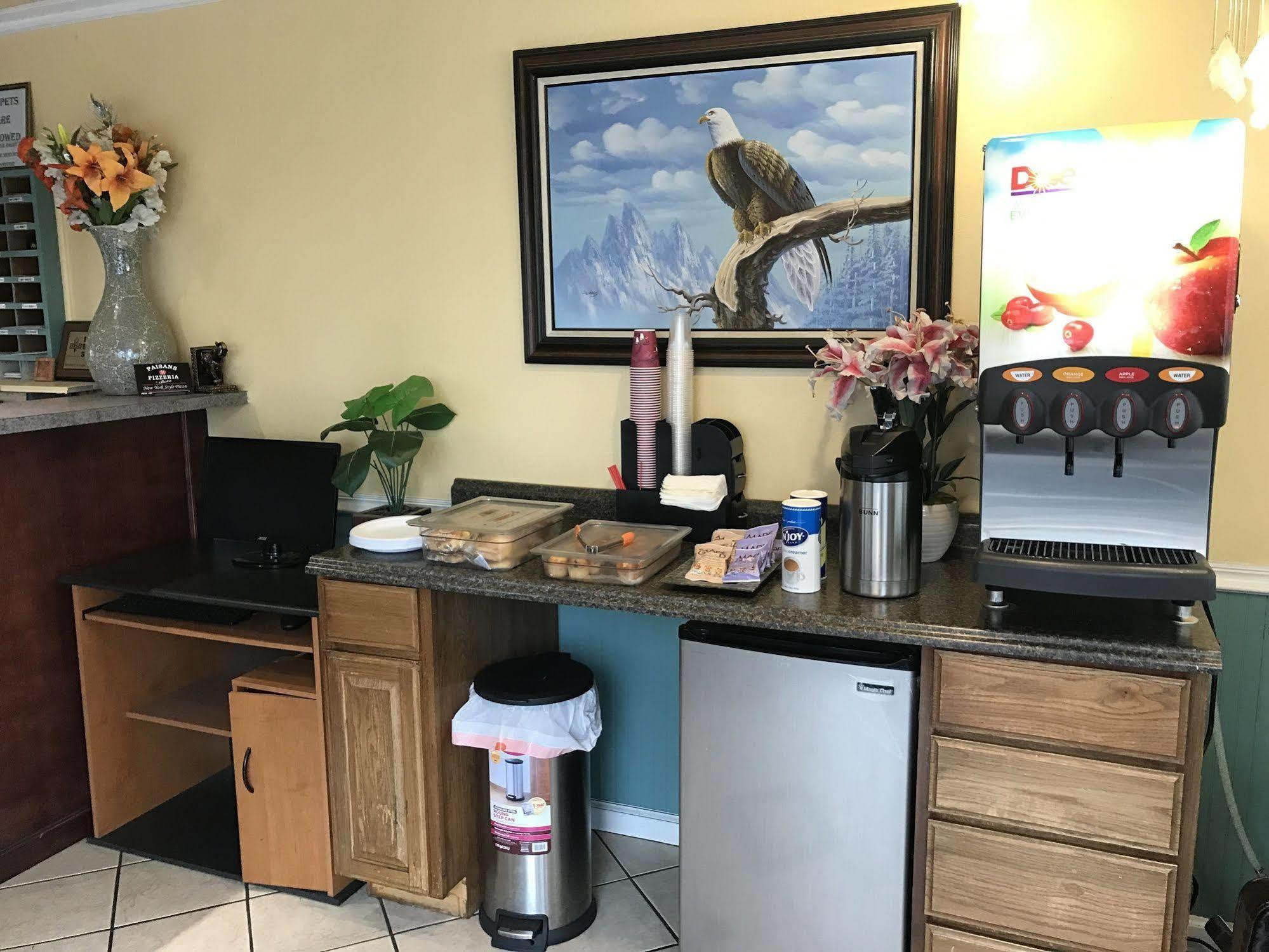 Budget Inn Of America Medford Extérieur photo