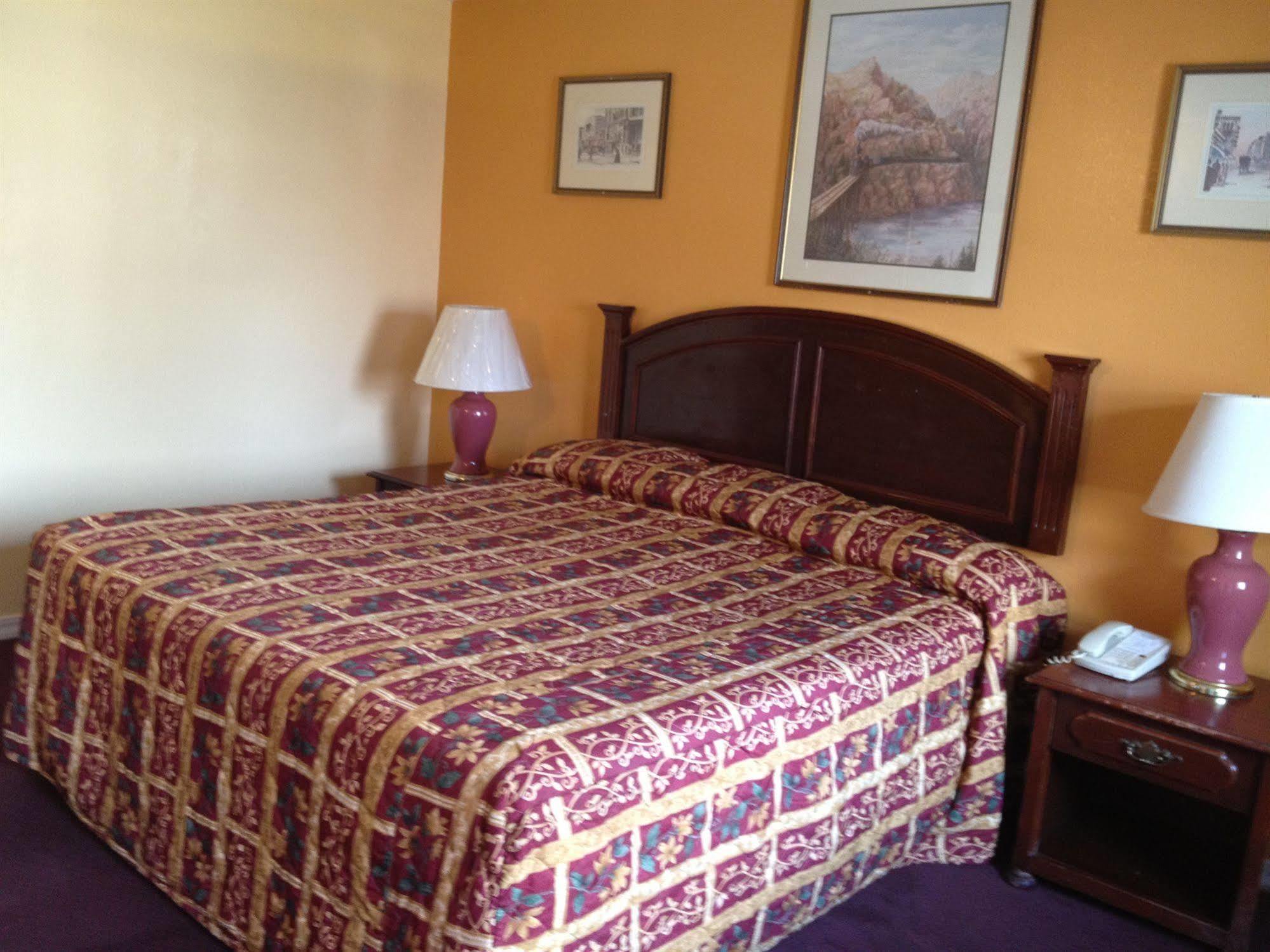 Budget Inn Of America Medford Extérieur photo